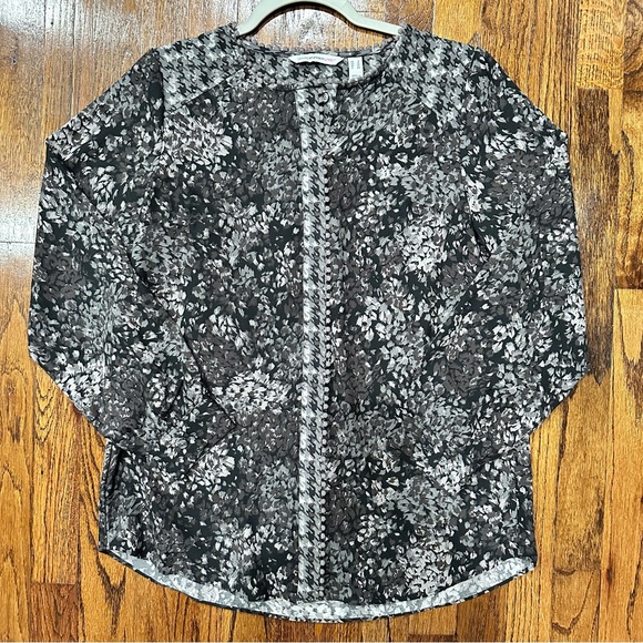 🦋 NWOT Isaac Mizrahi Button down blouse 6 - Picture 5 of 11